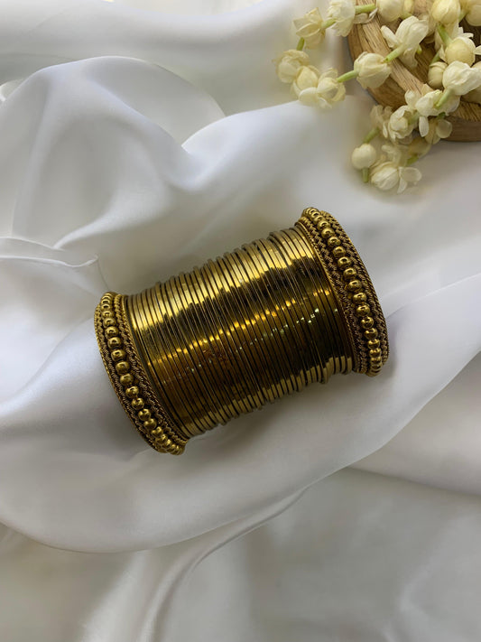 Ruhani Glow Bangles