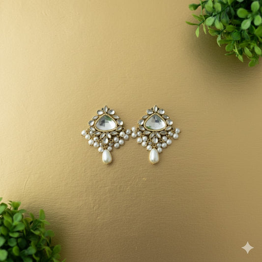 Bahawalpuri Choker Set - Golden base