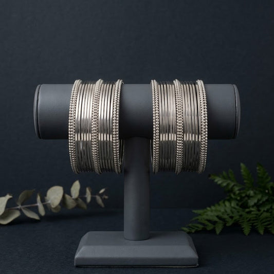 Ovayra Metal Bangle