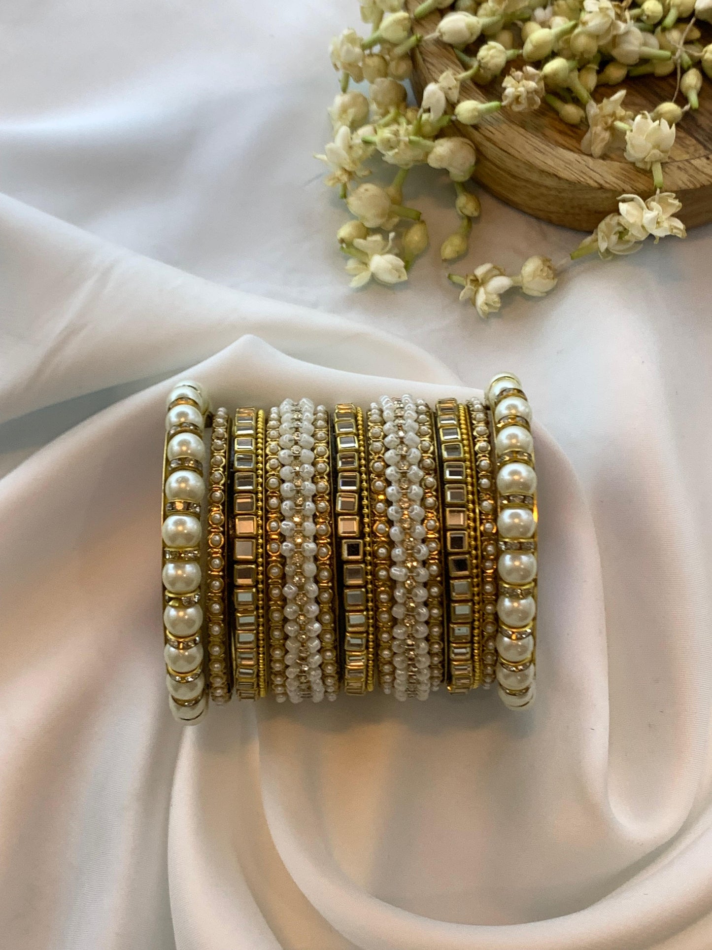 Rajnoor Bangle Set
