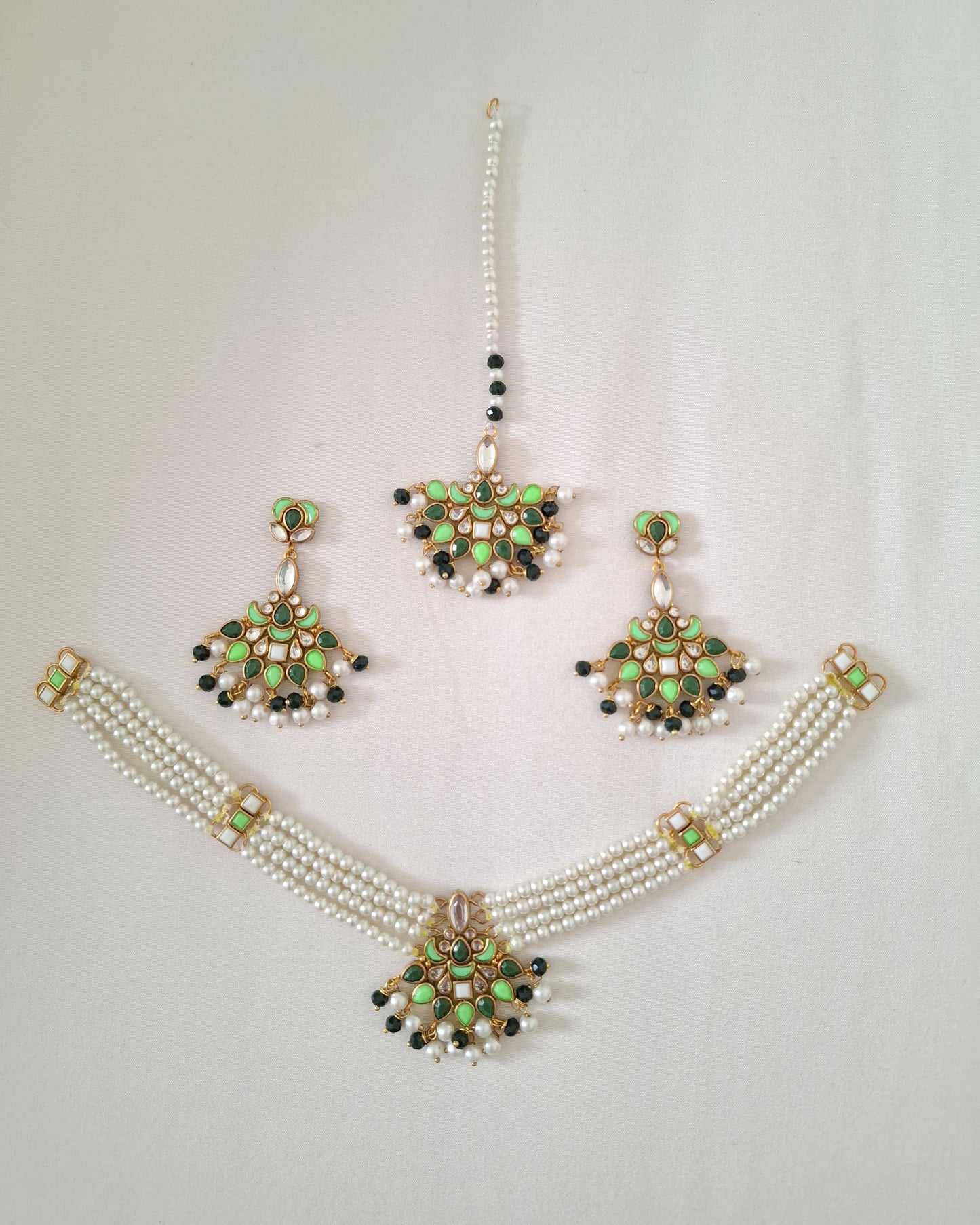 Sabznoor Choker Set