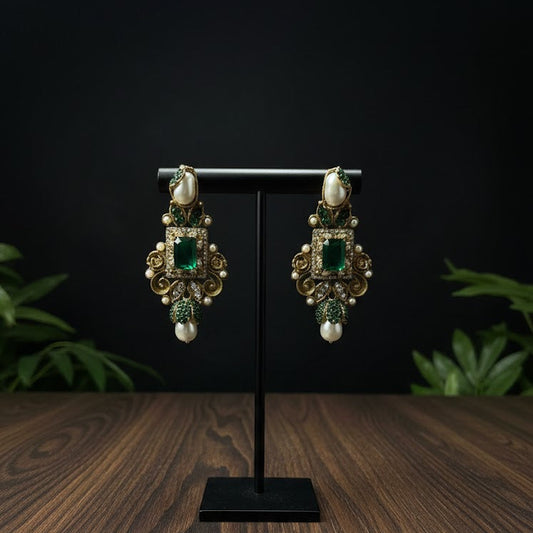 Esra Shine Earrings - Emerald Green