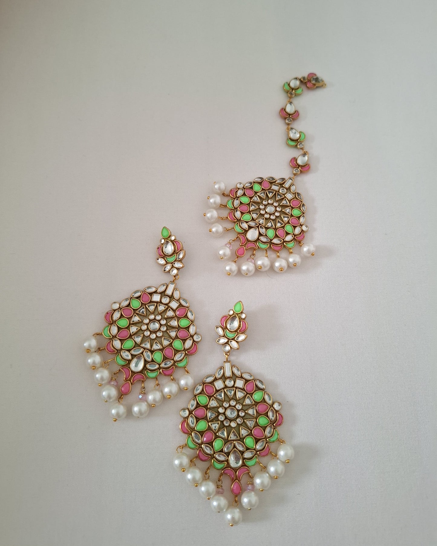 Gulabi noor earring & Tikka