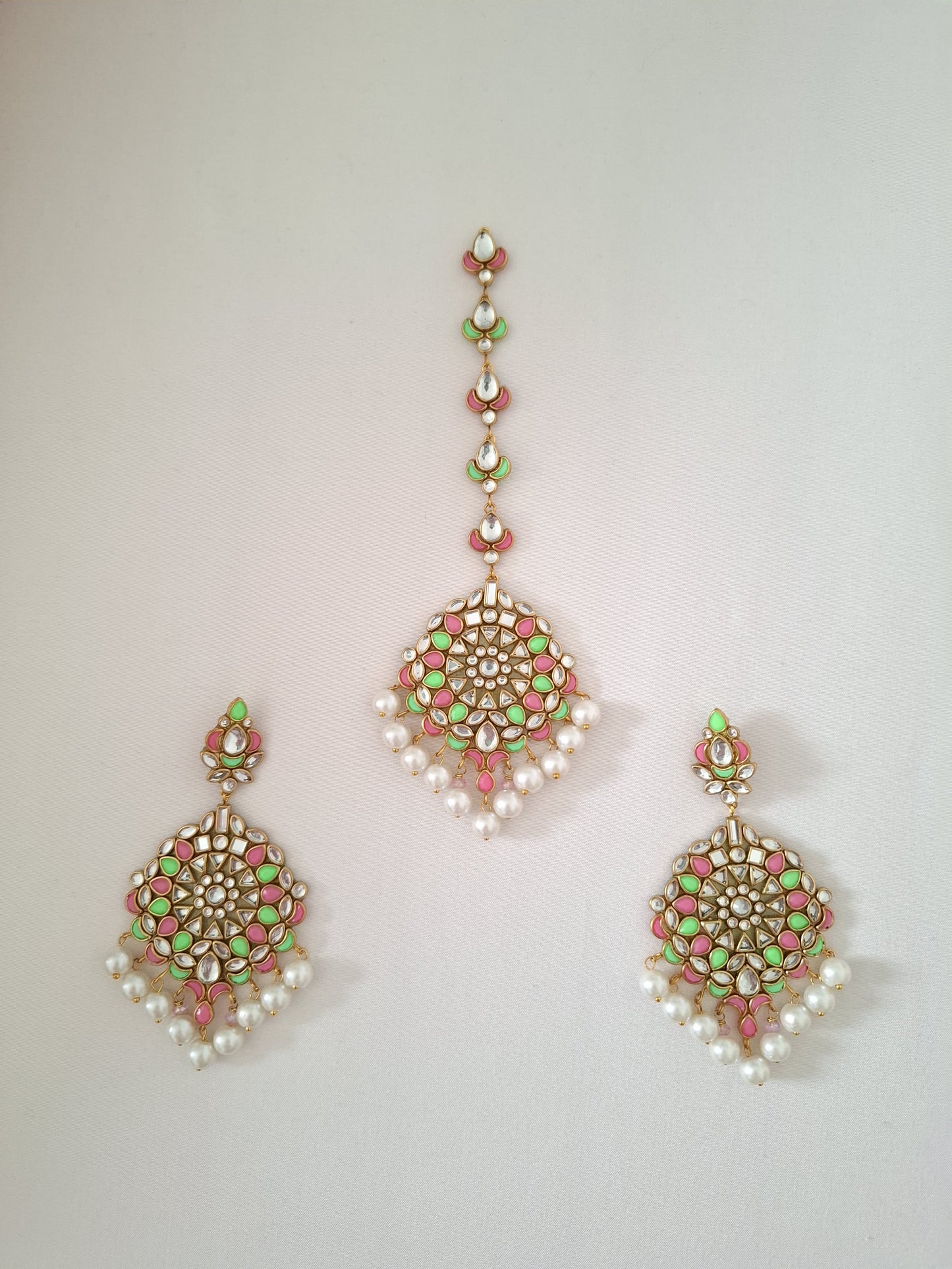 Gulabi noor earring & Tikka