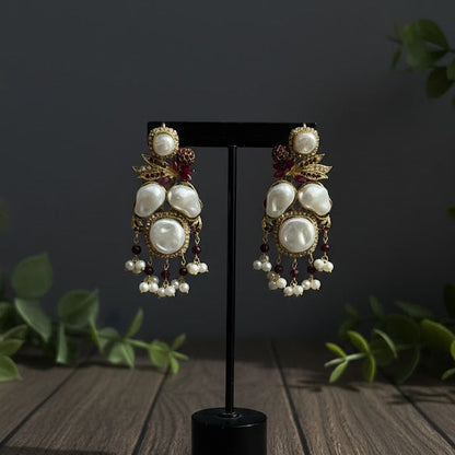 Vera Glow Earrings