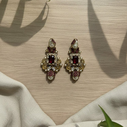 Esra Shine Earrings - Mehroon