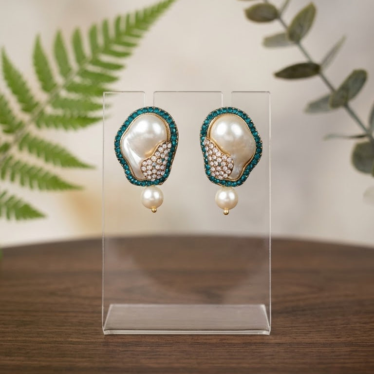 Nivareth Earrings