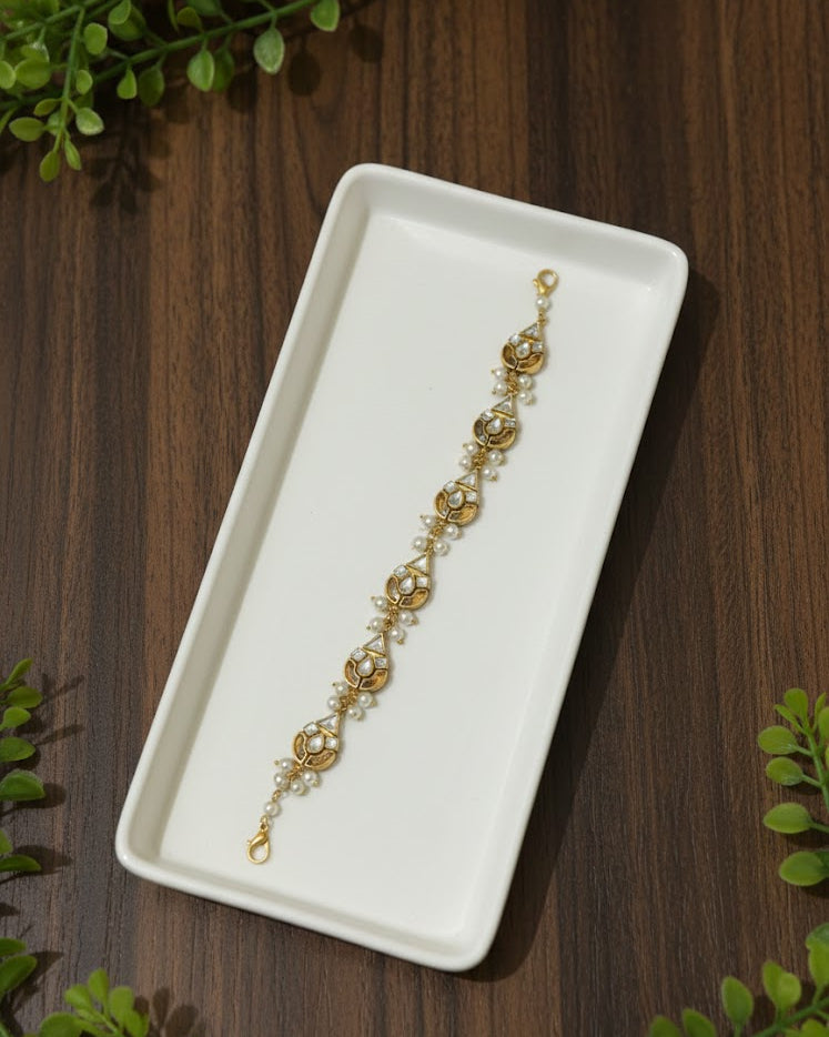 Safiya Kundan Bracelet