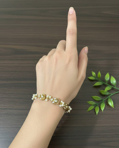 Safiya Kundan Bracelet