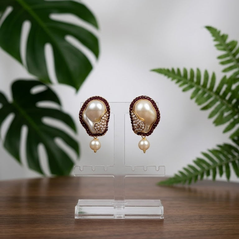 Nivareth Earrings