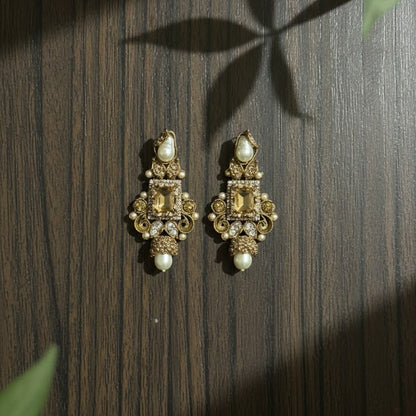 Esra Shine Earrings - Champange