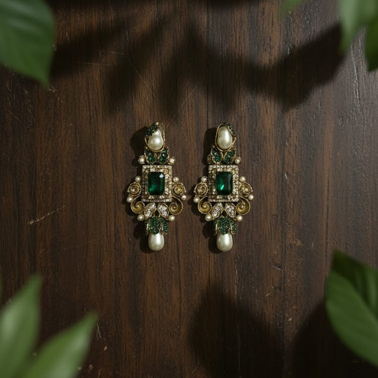 Esra Shine Earrings - Emerald Green