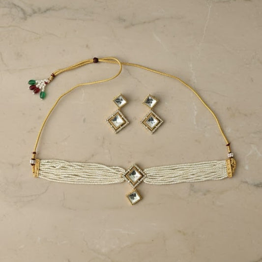 Aarizah Luxe Kundan Set