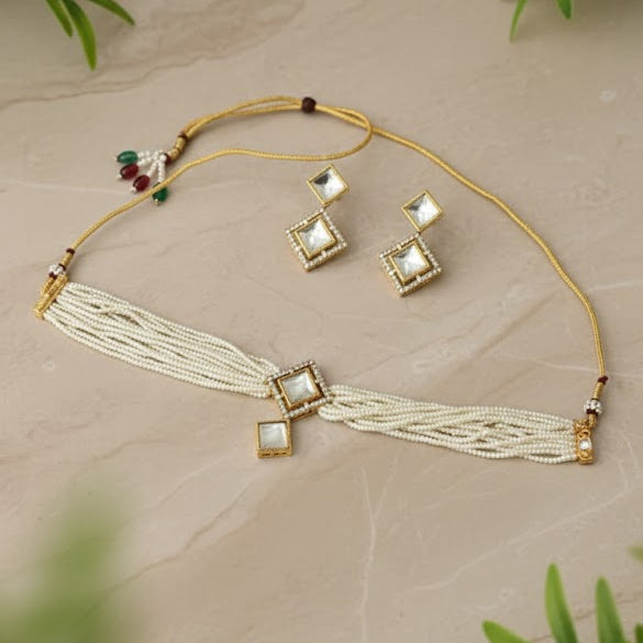 Aarizah Luxe Kundan Set