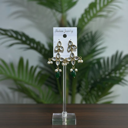 Elora Kundan Pendant Set